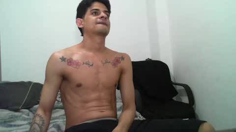 Snapshot of lucky_badboy chatting on January 4, 5:16 am Lucky online show from January 4, 5:16 am