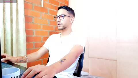 Snapshot of lucky_blessed chatting on March 11, 2:40 pm lucky_blessed online show from March 11, 2:40 pm
