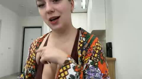 lucky_foryou_baby online show from February 20, 7:32 am