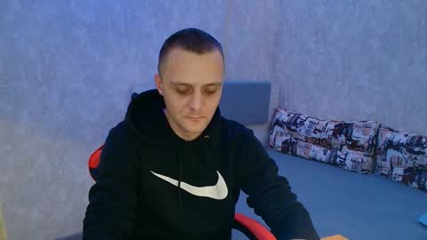 Snapshot of lucky_guy99 chatting on January 6, 9:11 pm Ethan online show from January 6, 9:11 pm