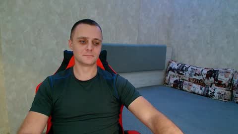 Snapshot of lucky_guy99 chatting on January 11, 6:44 pm Ethan online show from January 11, 6:44 pm