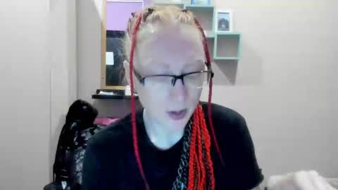 lucky_licky20 online show from March 5, 4:02 am