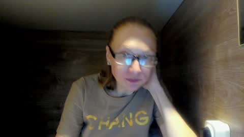 lucky_licky20 online show from January 24, 4:05 am