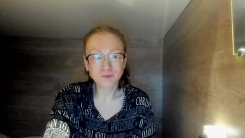 lucky_licky20 online show from January 10, 4:01 am