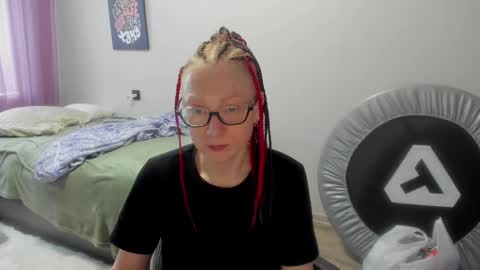lucky_licky20 online show from February 14, 4:26 am