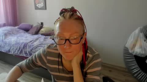lucky_licky20 online show from February 20, 5:55 am