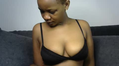 lucky_n_shyshy online show from October 19, 4:55 pm