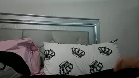 Cleo online show from October 12, 5:15 pm