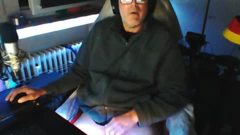        call me  Stefan online show from June 14, 2:24 am