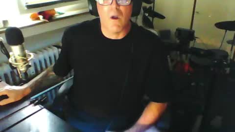        call me  Stefan online show from July 19, 5:26 pm