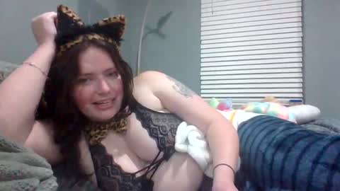 luckygirl96 online show from November 1, 12:33 am