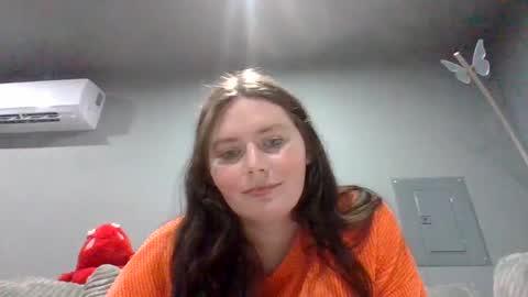 luckygirl96 online show from September 25, 12:17 am