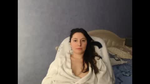 luckylinda23 online show from February 4, 12:11 pm