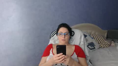 luckylinda23 online show from February 15, 6:33 pm