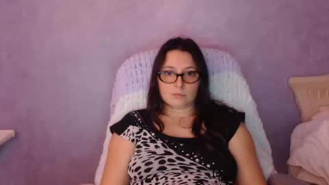 luckylinda23 online show from March 13, 9:40 pm