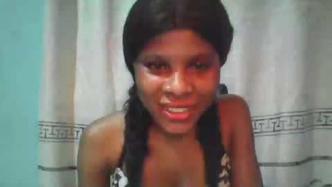 Snapshot of luckymadequeen chatting on February 4, 7:11 pm Gloria online show from February 4, 7:11 pm