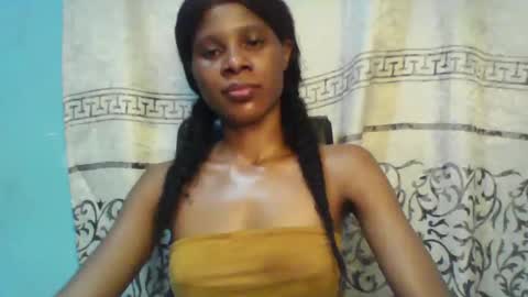 Snapshot of luckymadequeen chatting on February 20, 10:59 pm Gloria online show from February 20, 10:59 pm