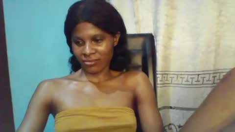 Snapshot of luckymadequeen chatting on February 8, 2:15 am Gloria online show from February 8, 2:15 am