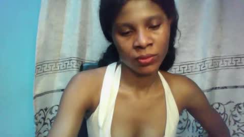 Snapshot of luckymadequeen chatting on February 14, 7:54 pm Gloria online show from February 14, 7:54 pm