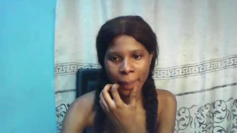 Snapshot of luckymadequeen chatting on February 20, 5:01 am Gloria online show from February 20, 5:01 am