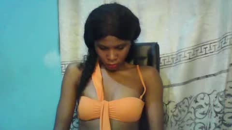 Snapshot of luckymadequeen chatting on January 30, 4:27 am Gloria online show from January 30, 4:27 am