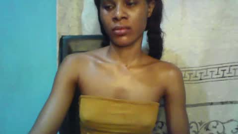 Snapshot of luckymadequeen chatting on February 8, 5:18 am Gloria online show from February 8, 5:18 am