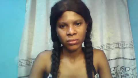 Snapshot of luckymadequeen chatting on January 28, 5:22 am Gloria online show from January 28, 5:22 am