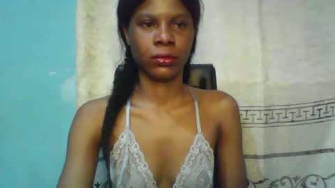Snapshot of luckymadequeen chatting on March 8, 4:23 am Gloria online show from March 8, 4:23 am