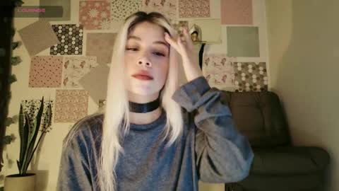 luckysapphire777 online show from May 19, 11:39 am
