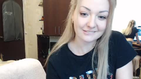 Snapshot of luckyshotgirl chatting on February 20, 4:58 pm LuckyShot online show from February 20, 4:58 pm