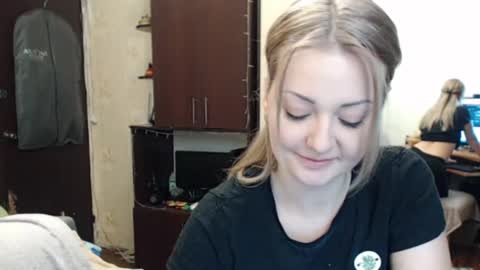 Snapshot of luckyshotgirl chatting on February 11, 6:55 pm LuckyShot online show from February 11, 6:55 pm