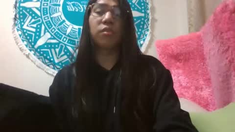 Snapshot of luckyts_cumx chatting on February 3, 1:19 pm luckyts_cumx online show from February 3, 1:19 pm
