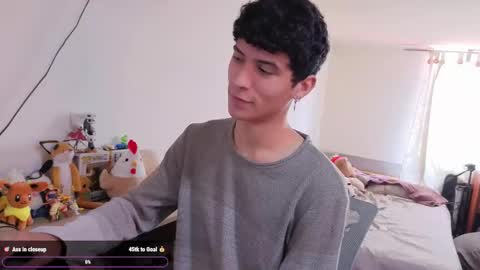 Lu Independent Model online show from March 9, 4:00 pm