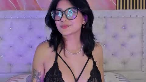 Snapshot of lucy_boobss chatting on September 15, 11:12 am Lucy online show from September 15, 11:12 am