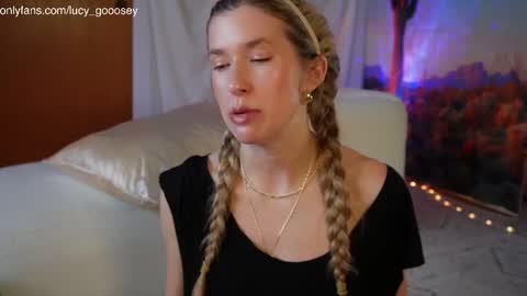 Snapshot of lucy_gooosey chatting on September 8, 11:48 pm Lucy. online show from September 8, 11:48 pm