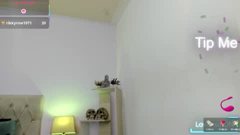 Lucia online show from September 14, 1:08 am