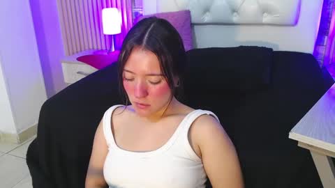 lucy_hs online show from February 15, 7:06 am