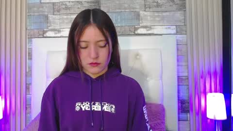 lucy_hs online show from February 6, 4:10 am