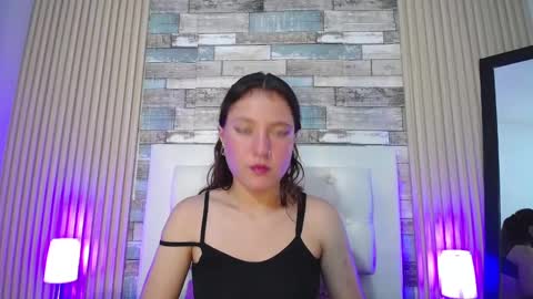 lucy_hs online show from February 26, 9:12 am