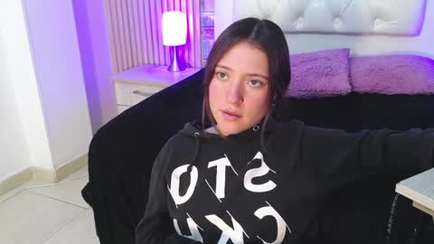 lucy_hs online show from February 14, 7:17 am