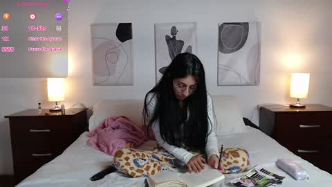 Snapshot of lucy_joi chatting on January 21, 9:03 am Luciana online show from January 21, 9:03 am