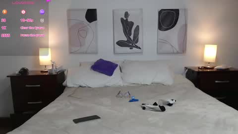 Snapshot of lucy_joi chatting on January 24, 3:00 am Luciana online show from January 24, 3:00 am