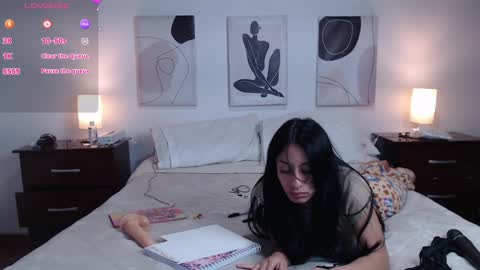 Snapshot of lucy_joi chatting on January 24, 9:06 am Luciana online show from January 24, 9:06 am
