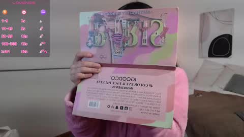 Snapshot of lucy_joi chatting on March 9, 3:01 am Luciana online show from March 9, 3:01 am