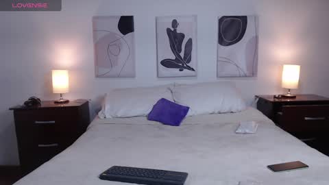 Snapshot of lucy_joi chatting on January 23, 5:13 am Luciana online show from January 23, 5:13 am