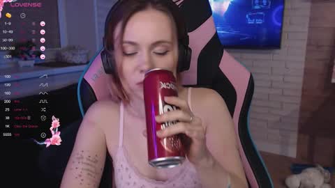 Lucy online show from November 5, 9:06 pm