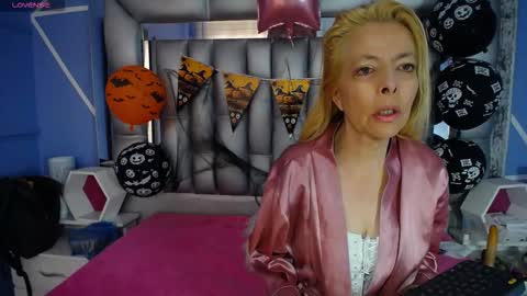  SleepyAbuela online show from October 22, 2:30 pm