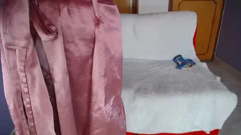  SleepyAbuela online show from February 5, 2:31 pm