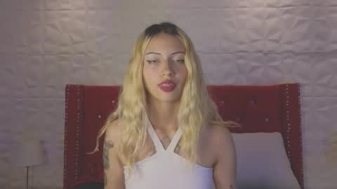 PINK online show from October 11, 7:50 pm