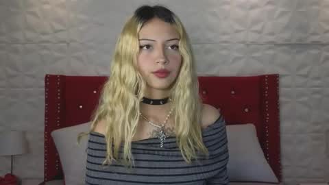 PINK online show from October 24, 6:08 pm